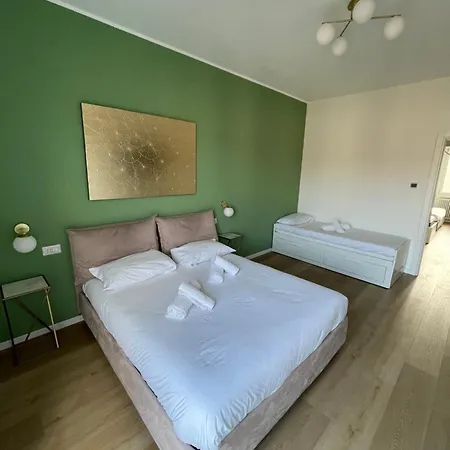 Trilocale Con Vista E Due Bagni Metro Blu Piazza Frattini Apartment Milan Exterior photo