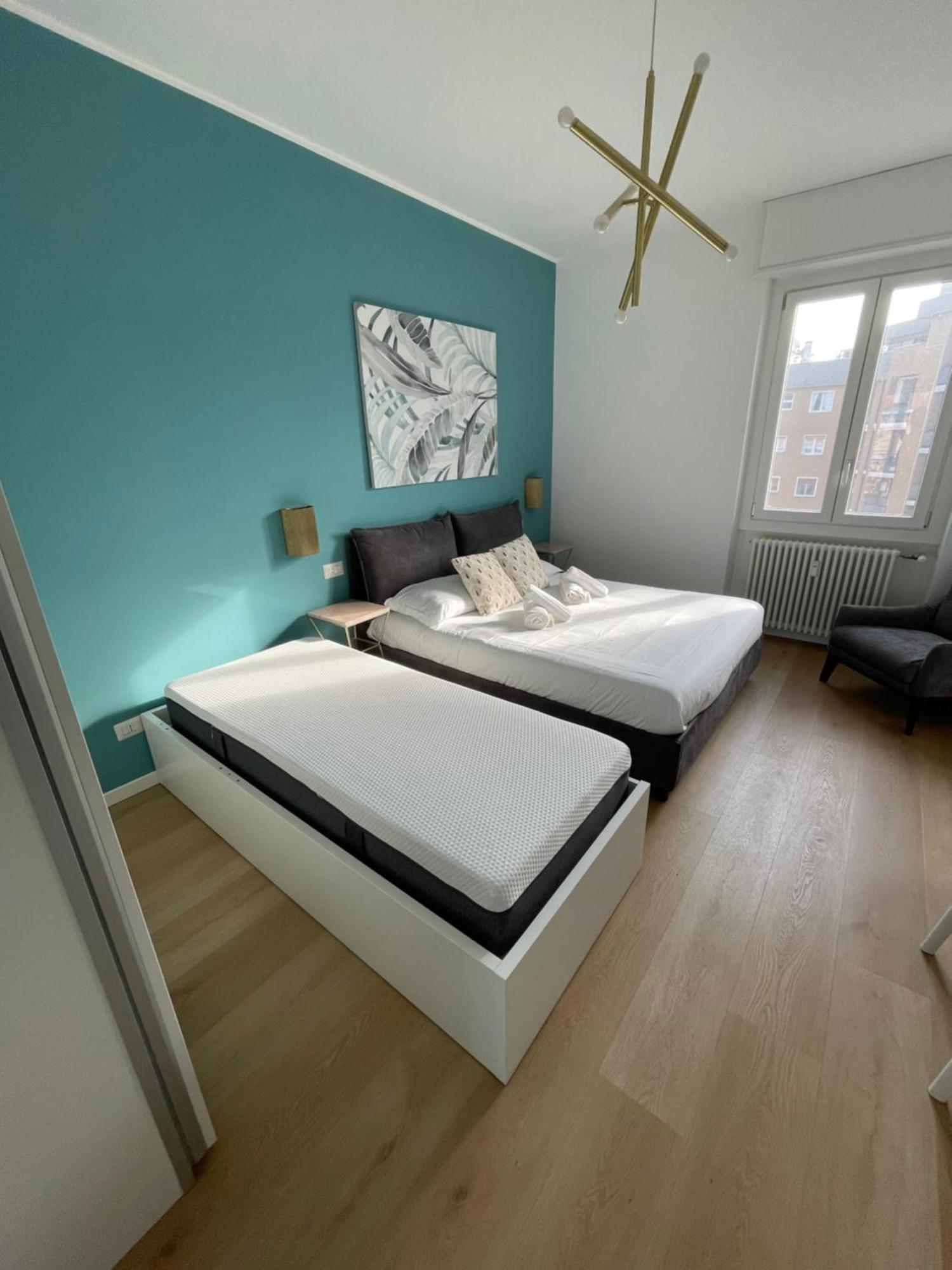 Trilocale Con Vista E Due Bagni Metro Blu Piazza Frattini Apartamento Milán