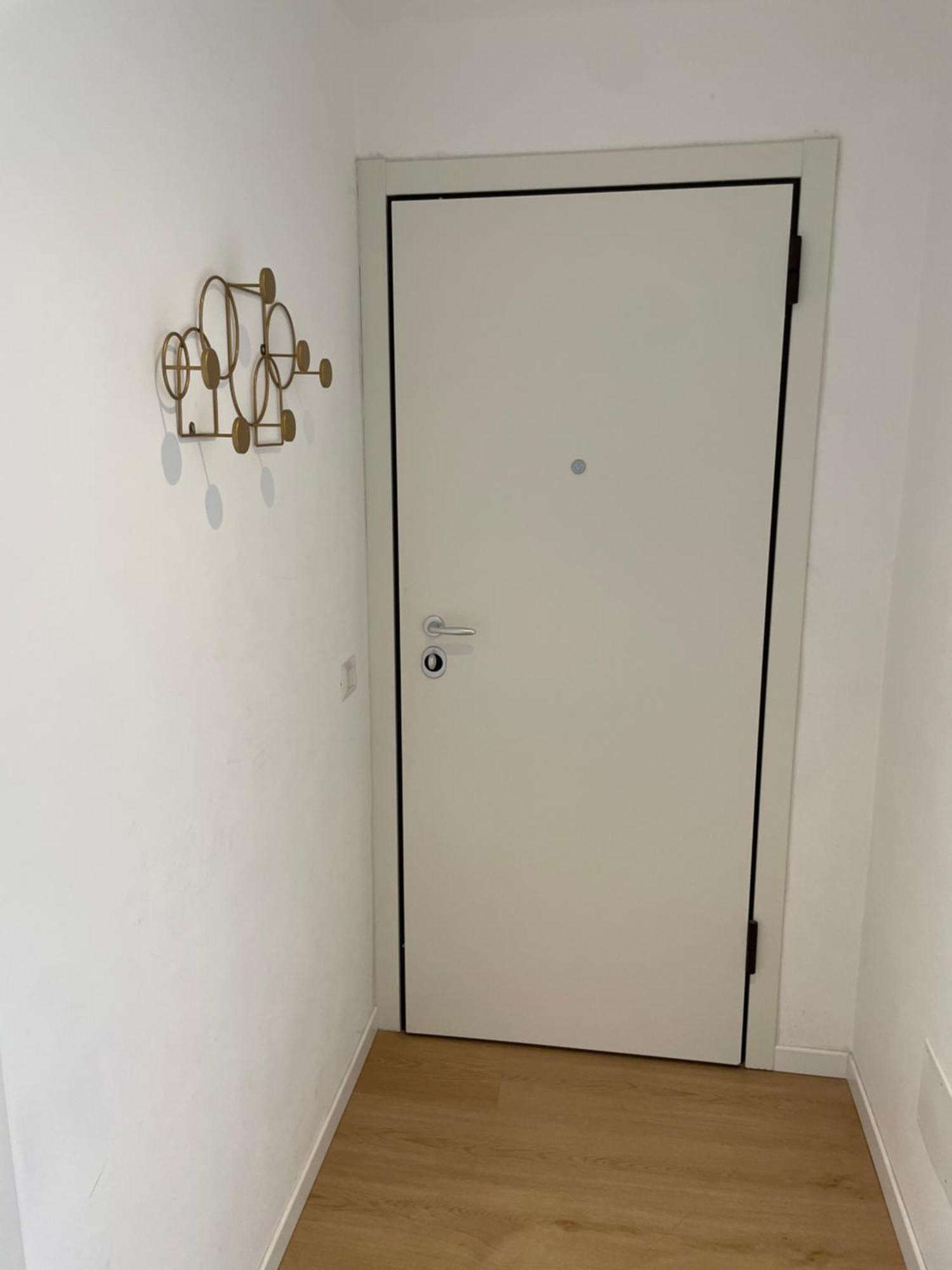 Trilocale Con Vista E Due Bagni Metro Blu Piazza Frattini Milán